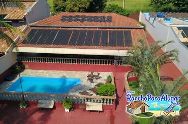 Rancho Meirival 4 para Alugar em Miguelopolis - Piscina ao Lado da Varanda