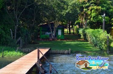 Rancho Kauan para Alugar em Miguelopolis - Vista do Píer para o Quiosque