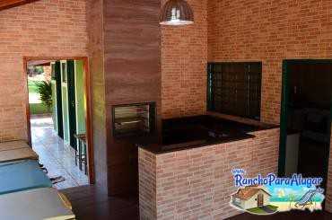 Rancho Bandeirante para Alugar em Miguelopolis - Área Para Churrasco