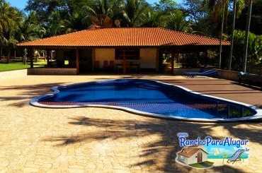 Rancho Bandeirante para Alugar em Miguelopolis - Piscina