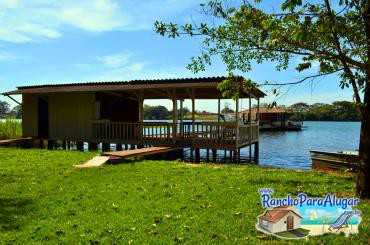 Rancho Bandeirante para Alugar em Miguelopolis - Píer com Quiosque