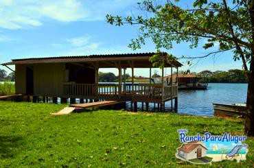 Rancho.bandeirante para Alugar em Miguelopolis - Píer com Quiosque