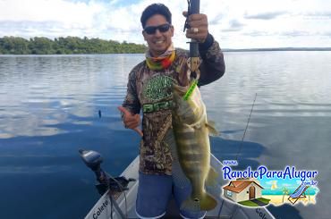 Renan Peraro Guia de Pesca Profissional Guia de Pesca e Piloteiro em Miguelopolis - Agência de Pesca <Piranga Tur> Guia de Pesca e Piloteiro em Miguelópolis