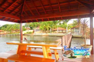 Rancho das Orquídeas para Alugar em Miguelopolis - Pier Coberto