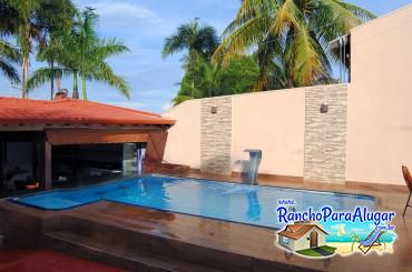 Rancho do Pedro para Alugar em Miguelopolis - Piscina com Bar Molhado