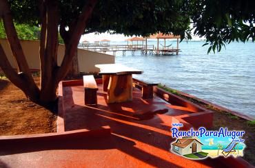 Rancho do Pedro para Alugar em Miguelopolis - Mesinha as Margens do Rio