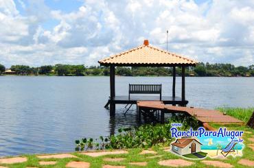 Rancho Recanto Maranata para Alugar em Miguelopolis - Pier com Quiosque