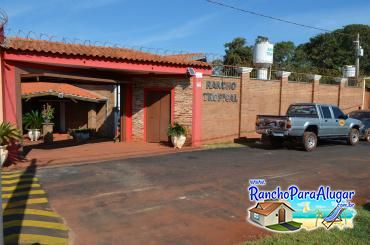 Rancho Tropical para Alugar em Miguelopolis - Entrada