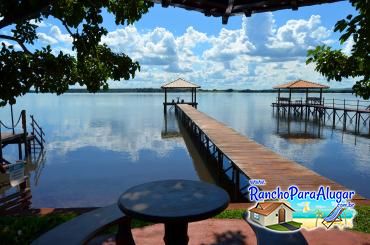 Rancho Tôa Tôa para Alugar em Miguelopolis - Vista do Quiosque para o Píer