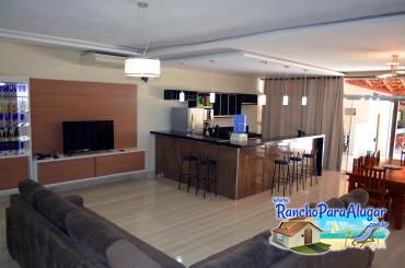 Rancho Solarium 1 para Alugar em Miguelopolis - Sala e Cozinha Conjugada