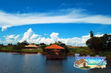 Rancho Laura Mariana para Alugar em Miguelopolis - Píer com Quiosque