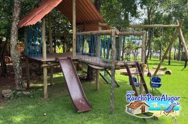 Rancho Recanto Falcão para Alugar em Miguelopolis - Playground Infantil