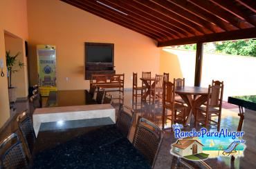 Rancho Araújo para Alugar em Miguelopolis - Varanda