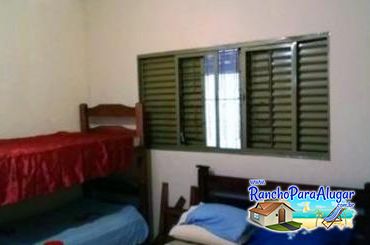Rancho Tira da Alegria para Alugar em Miguelopolis - Suíte 1