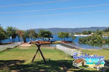 Rancho Chalé para Alugar em Rifaina - Vista da Piscina para o Rio