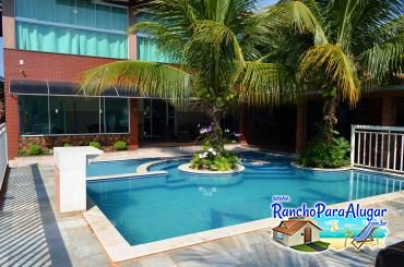 Rancho Meirival 5 para Alugar em Miguelopolis - Vista da Piscina para a Varanda