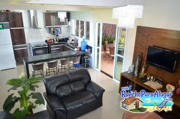 Rancho Meirival 5 para Alugar em Miguelopolis - Sala e Cozinha Conjugada