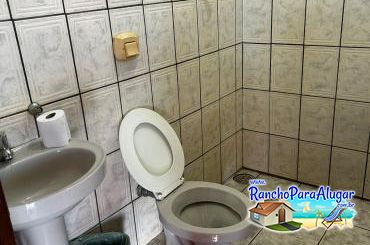 Rancho Recanto do Rio Grande para Alugar em Miguelopolis - Banheiro 1