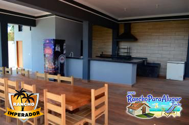 Rancho Imperador para Alugar e à Venda em Miguelopolis - Varanda com Área Gourmet
