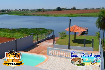 Rancho Imperador para Alugar e à Venda em Miguelopolis - Vista da Sacada para a Piscina