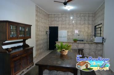 Rancho Viva para Alugar em Miguelopolis - Cozinha