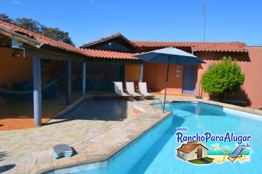 Rancho do Neneco para Alugar em Miguelopolis - Vista da Piscina para a Varanda