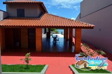 Rancho Glória para Alugar em Miguelopolis - Vista da Casa para a Varanda