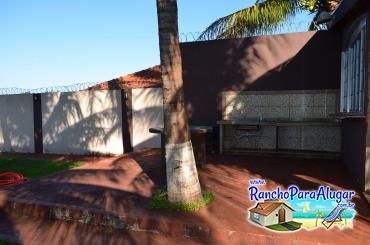 Rancho Gustavo Locação para Alugar e à Venda em Miguelopolis - Bancada e Pia Externa