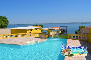 Rancho Castelo 1 para Alugar em Miguelopolis - Piscina com Cascata