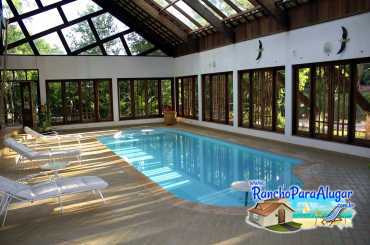Rancho Santa Felicidade para Alugar em Rifaina - Sala de Jogos com Piscina