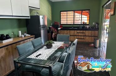 Rancho Recanto da Mirela para Alugar em Miguelopolis - Cozinha