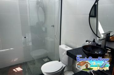 Rancho Recanto da Mirela para Alugar em Miguelopolis - Interior dos Banheiros
