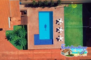 Rancho Maia para Alugar em Miguelopolis - Piscina ao Lado da Varanda