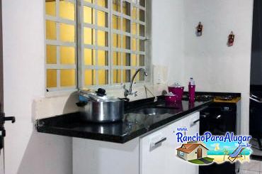 Rancho Eletromar para Alugar em Miguelopolis - Cozinha