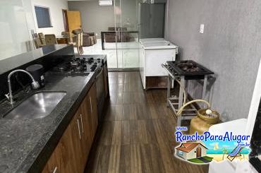 Rancho Top 10 para Alugar em Miguelopolis - Cozinha