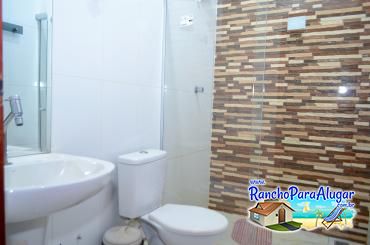 Rancho Imperador para Alugar e à Venda em Miguelopolis - Interior dos Banheiros