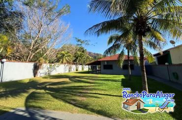 Rancho Só Encanto para Alugar em Ibiraci - Amplo Estacionamento