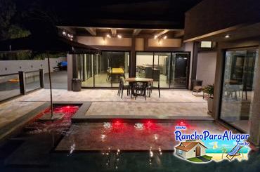 Rancho Camarote para Alugar em Miguelopolis - Piscina com Led