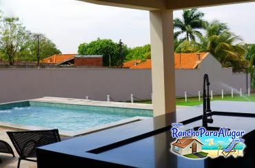 Rancho América para Alugar em Miguelopolis - Área Gourmet ao Lado da Piscina