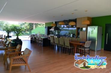 Rancho El Shaddai para Alugar em Miguelopolis - Varanda com Área Gourmet