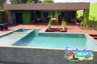 Rancho El Shaddai para Alugar em Miguelopolis - Piscina com Borda Infinita