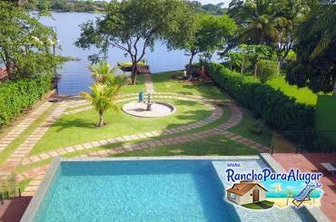 Rancho El Shaddai para Alugar em Miguelopolis - Vista da Piscina para o Rio