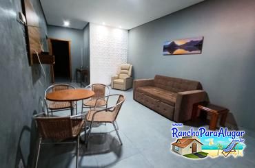 Rancho Moema para Alugar em Miguelopolis - Sala com tv