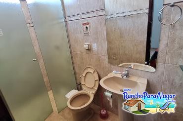 Rancho Pingo de Dó para Alugar em Rifaina - Interior dos Banheiros