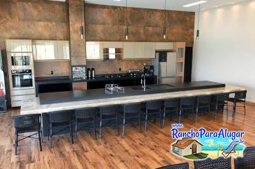 Rancho Meirival 7 para Alugar em Miguelopolis - Área Gourmet