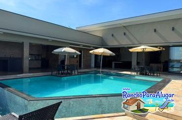 Rancho Meirival 7 para Alugar em Miguelopolis - Piscina