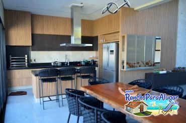 Rancho Flamboyant para Alugar em Miguelopolis - Área Gourmet