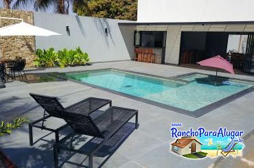 Rancho Oliveira para Alugar em Miguelopolis - Piscina com Hidromassagem
